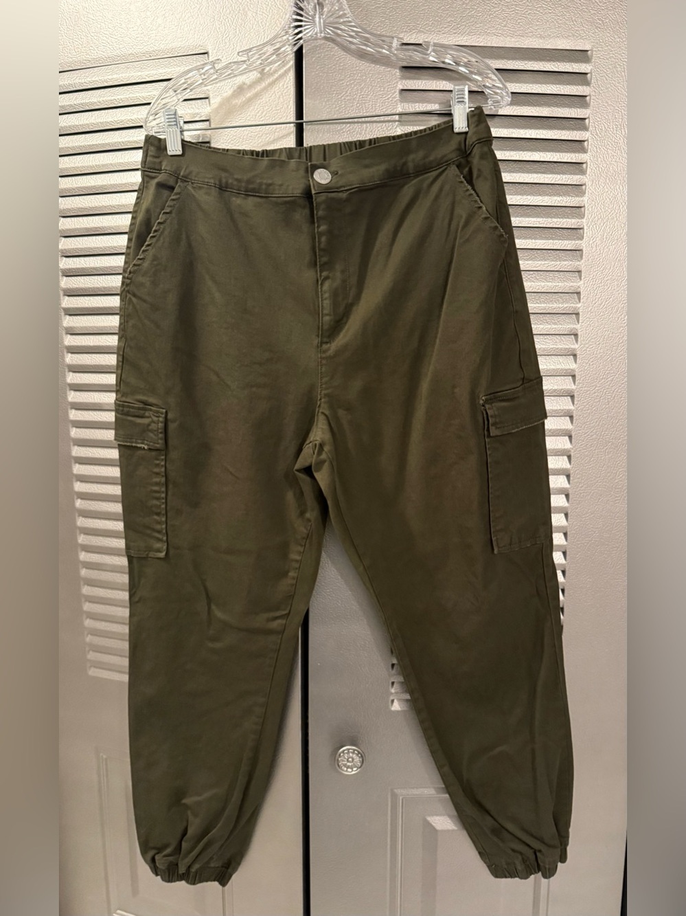 Woman's New York & Company Olive Cargo Jogger Pants